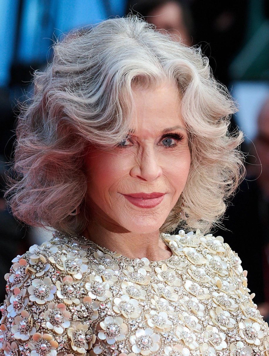 Jane Fonda: Defying Mortality with Grit and Grace